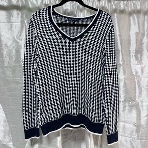 Brooks Brothers Navy and White Knit Sweater